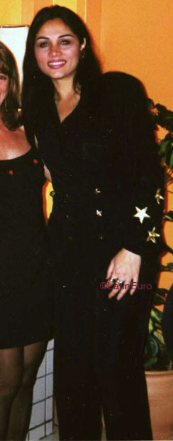 Date this georgeous Brazil girl Ezila from CURITIBA B6764