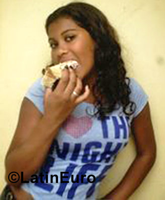 Date this young Brazil girl Keli from Sao Paulo B681