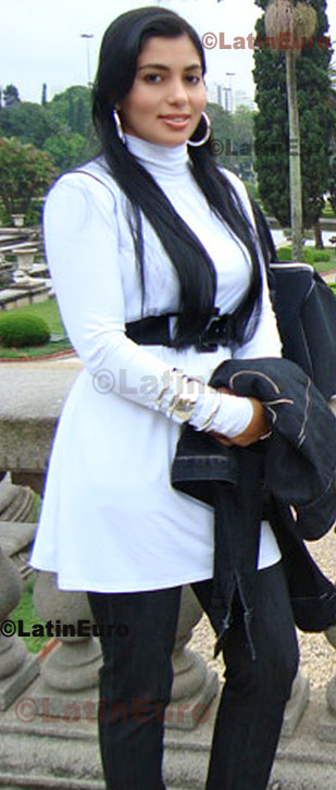 Date this pretty Brazil girl Daina from Manaus B683