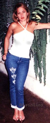 Date this sultry Brazil girl Ledimara from BAMBUI B6860