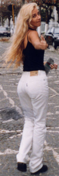 Date this fun Brazil girl Sallete from GOIANIA B6907