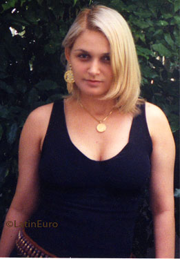 Date this good-looking Brazil girl Isabel from RECIFE B6998