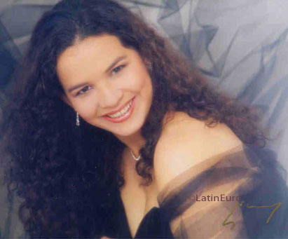 Date this exotic Brazil girl Luciana from FORTALEZA B7121