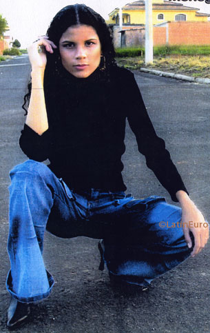 Date this happy Brazil girl Mariana from PIRACICABA B7141