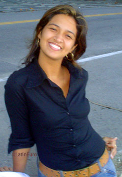 Date this tall Brazil girl Roberta from NITEROI B7385