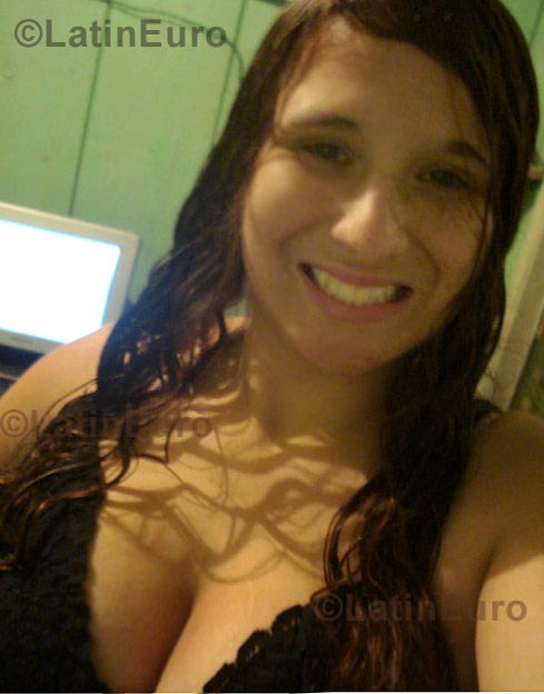 Date this charming Brazil girl Danila from Ourinhos B744