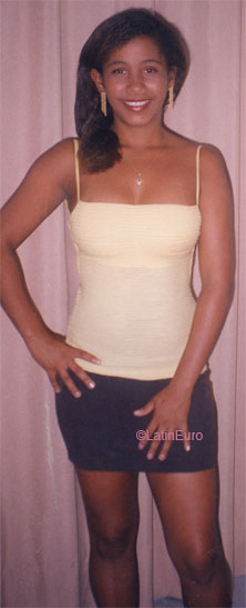 Date this tall Brazil girl Ericka from RECIFE B7454