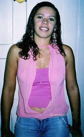 Date this attractive Brazil girl Thaise from BELEM B7489