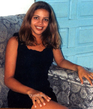 Date this cute Brazil girl Tatiana from ITABUNA B7562