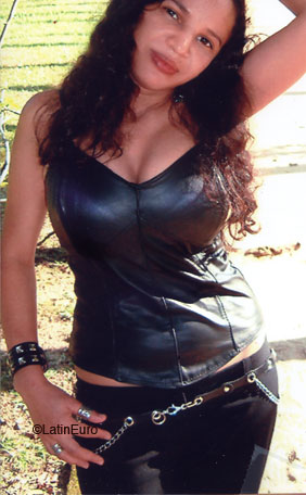 Date this beautiful Brazil girl Kelly from RIO DE JANEIRO B7770