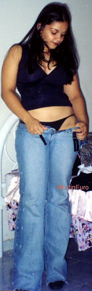 Date this good-looking Brazil girl Leandea from CASTANHAL B7824