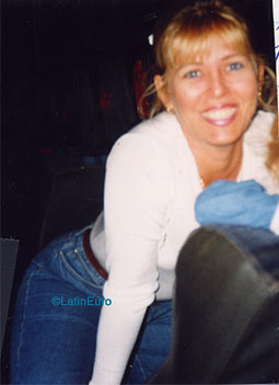 Date this funny Brazil girl Rosangela from ITAPERUNA B7846