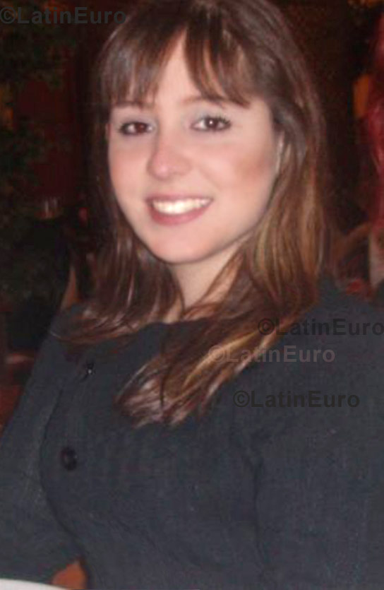 Date this voluptuous Brazil girl Carolina from Sao Paulo B786