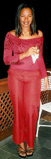 Date this voluptuous Brazil girl Carolina from  B7905