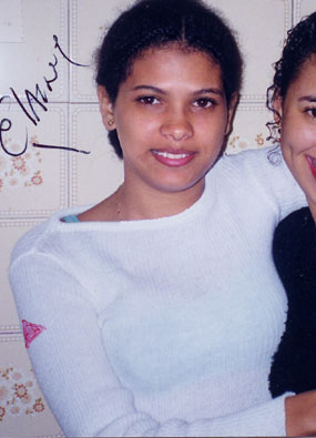 Date this nice looking Brazil girl Elaine from SANTOS B7995