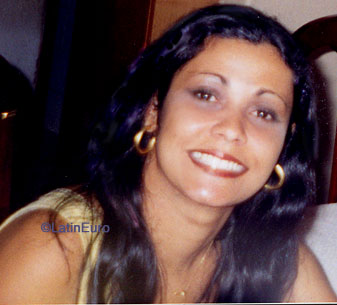 Date this gorgeous Brazil girl Eliane from BARRETOS B8188