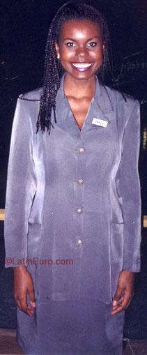 Date this happy Brazil girl Cibele from BELO HORIZONTE B8241