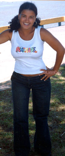 Date this sensual Brazil girl Maria from TRAMANDAI B8337