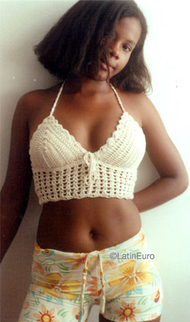 Date this georgeous Brazil girl Andrea from  B8362