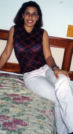 Date this georgeous Brazil girl Denise from RIO DE JANEIRO B8406