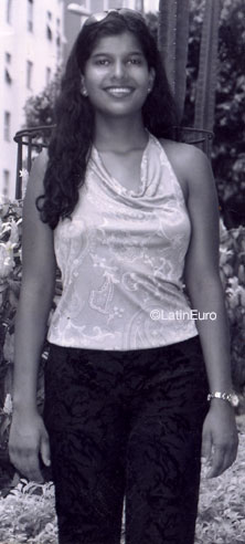 Date this fun Brazil girl Fabiola from RIO DE JANEIRO B8414