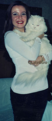 Date this attractive Brazil girl Cristina from SAO PAULO B8430