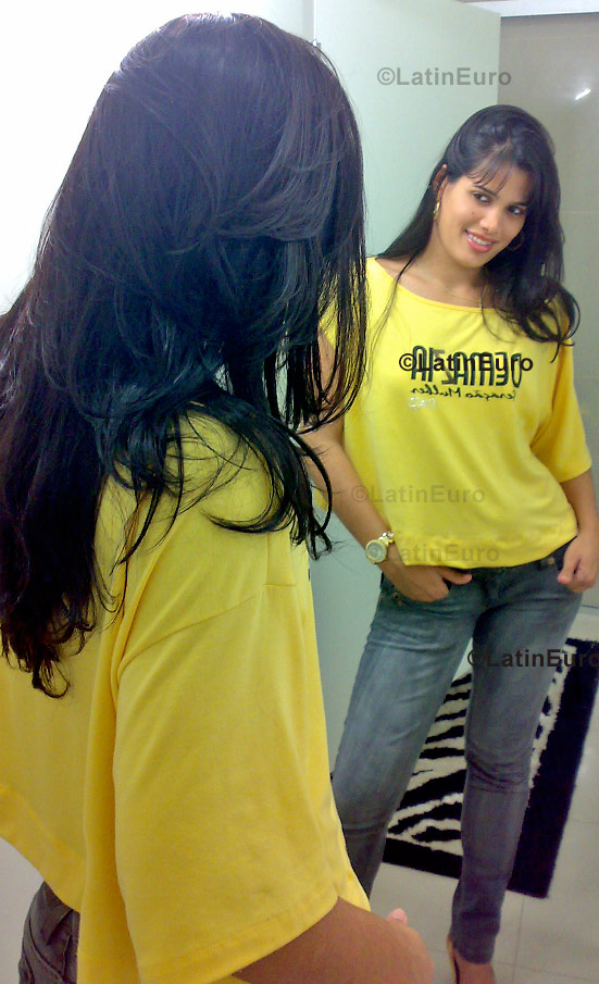 Date this foxy Brazil girl Ismenia from Feira de Santana B853