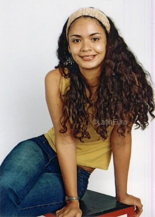 Date this exotic Brazil girl Ana from SALVADOR B8553