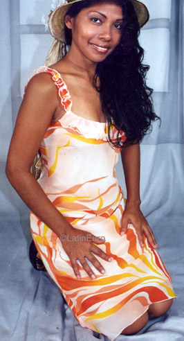 Date this pretty Brazil girl Alexandrina from CAMPO GRANDE B8587