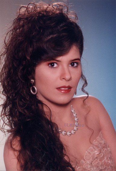 Date this delightful Brazil girl Valeria from SAO PAULO B8699