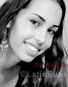 Date this nice looking Brazil girl Daniela from Osasco B882