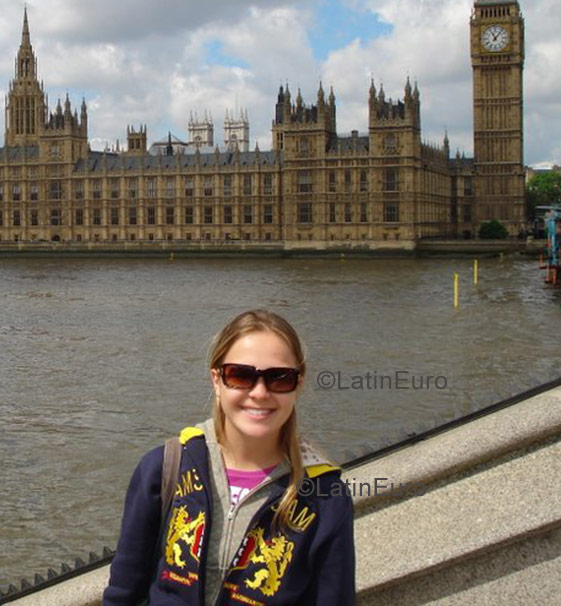 Date this sultry Brazil girl Luiza from Cuiaba B946