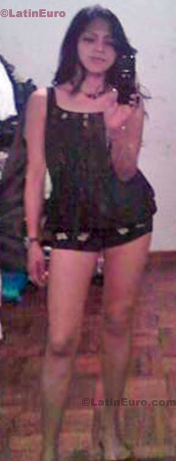 Date this good-looking Any Country girl Pily from Lima N-1241