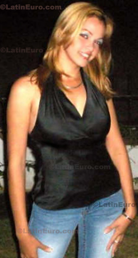 Date this sensual Dominican Republic girl Miguelina from Barahona N-1244