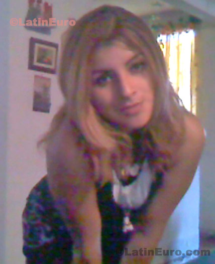 Date this athletic Mexico girl Gabriela from Mexico City N-1372