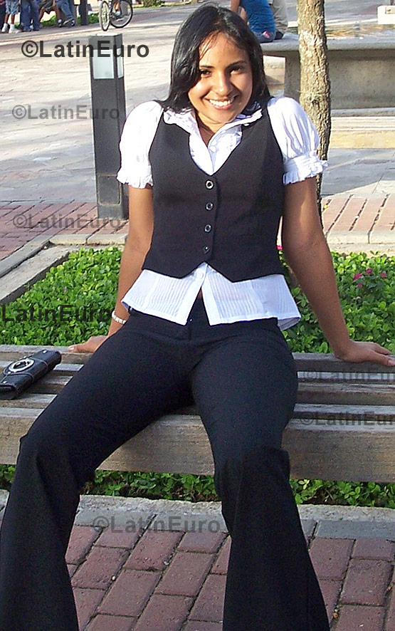 Date this voluptuous Honduras girl Mirian from  N-491