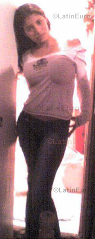 Date this attractive Peru girl Celina from Lima N-572