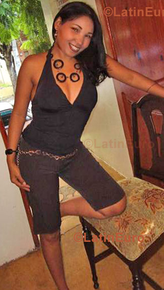 Date this voluptuous Any Country girl Juana from  N-585