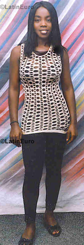 Date this delightful Any Country girl Fabiloa from  N-623