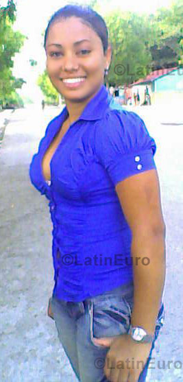 Date this foxy Any Country girl Yinet from Santo Domingo N-694