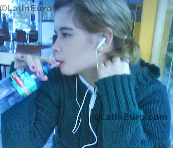 Date this beautiful Any Country girl Rita from Formosa N-701