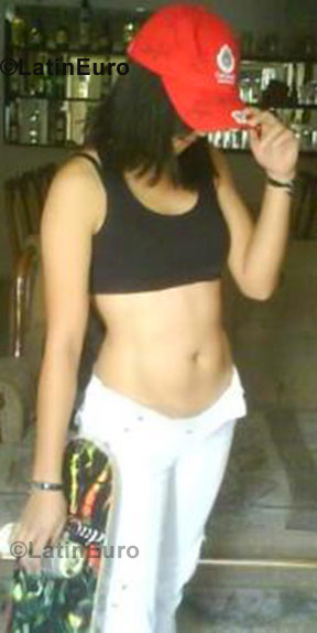 Date this young Mexico girl Elsa from Mexicana N-724