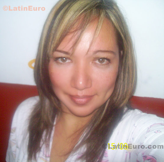 Date this cute Mexico girl Paola from Guadalajara N-772