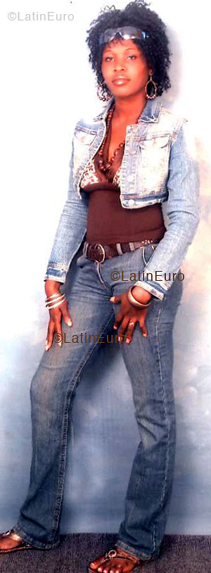 Date this foxy Jamaica girl Dealene from  N1019
