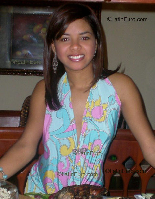 Date this nice looking Any Country girl Esther from  N161