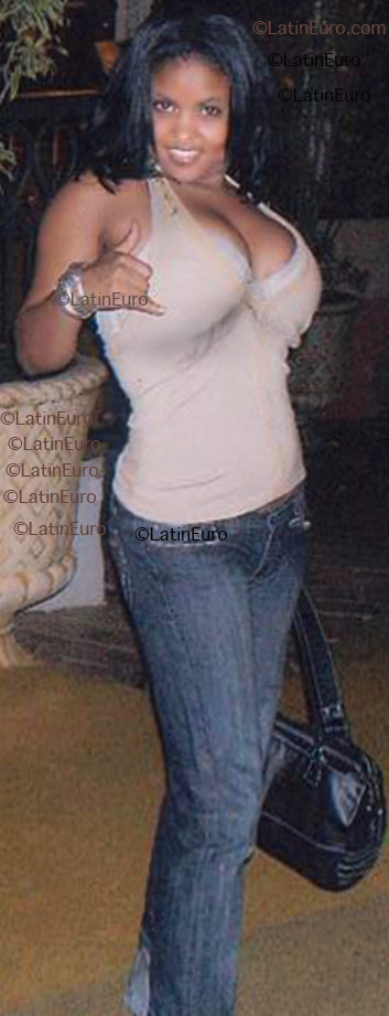 Date this happy Any Country girl N181 from  N181