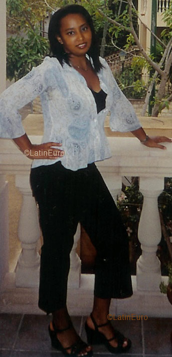 Date this beautiful Spain girl Berenice from  N2041