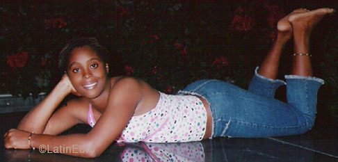 Date this nice looking Jamaica girl AnnaKay from Kingston N2042