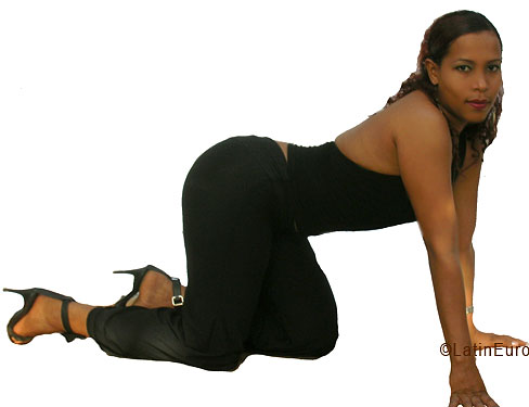 Date this voluptuous Any Country girl Sorielis from  N2077