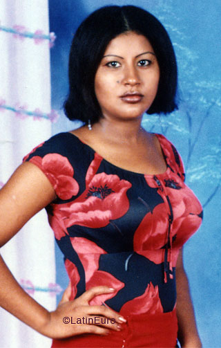 Date this happy Honduras girl Sandra from La Ceiba N2361